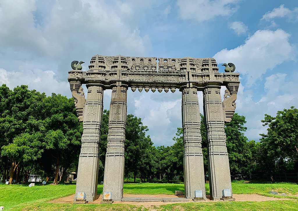 A_torana,_gate_to_sacred_precinct,_Warangal_Fort_Park_and_Museum,_Telangana,_India_-_7
