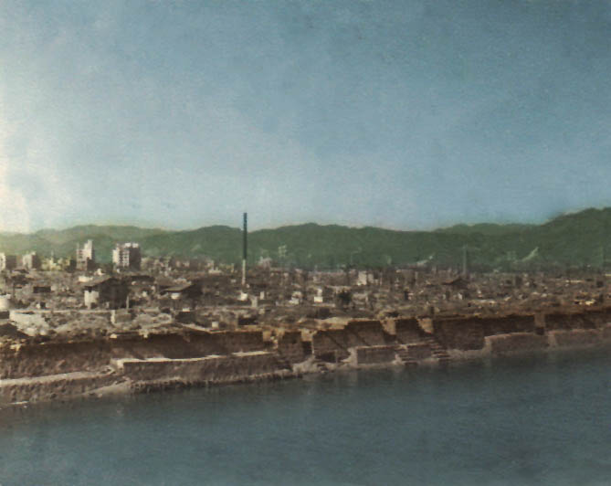 Hiroshima_after_the_Atom_Bomb_Strike_1945_taken_by_sailors_of_USS_Tuscaloosa_-_Clean_and_Colored